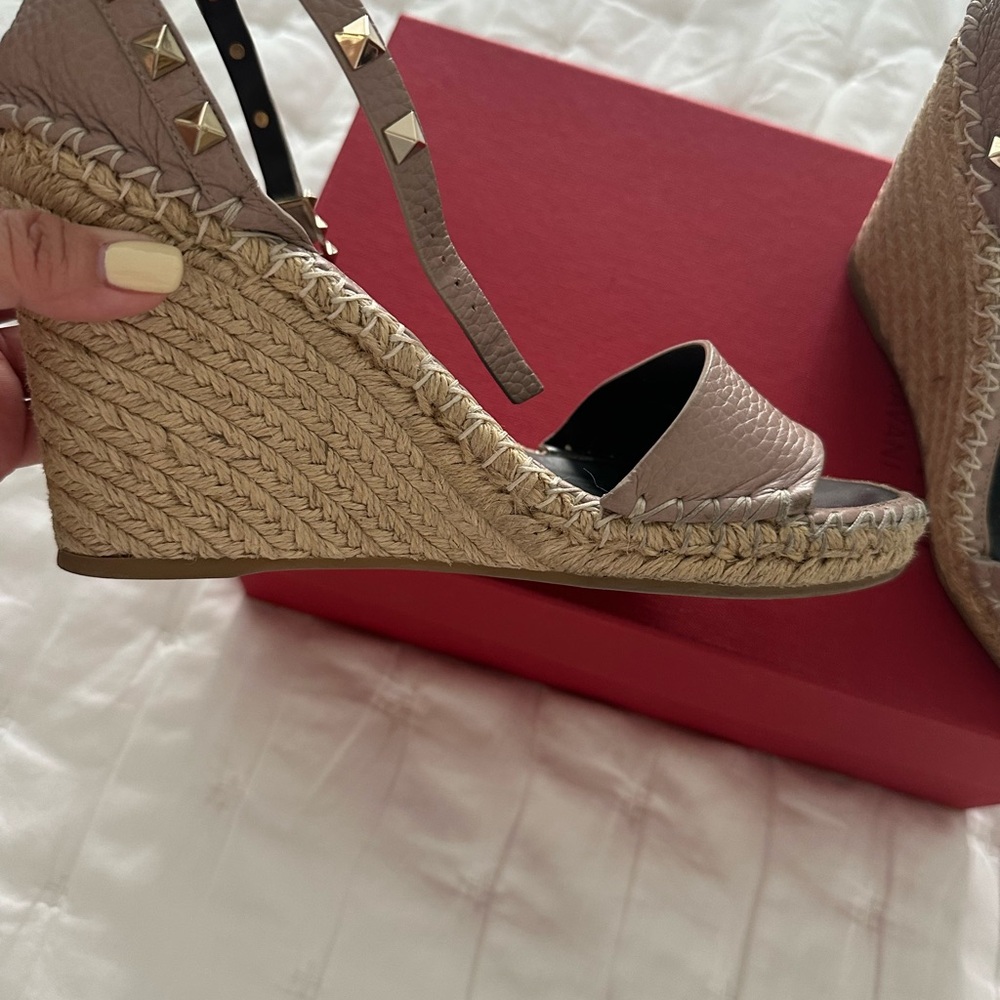 Valentino Garavani Rockstar poudre wedge. - Picture 7 of 10